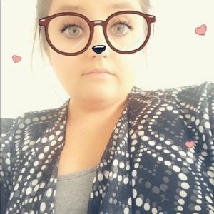 Meet your Posher, Casey